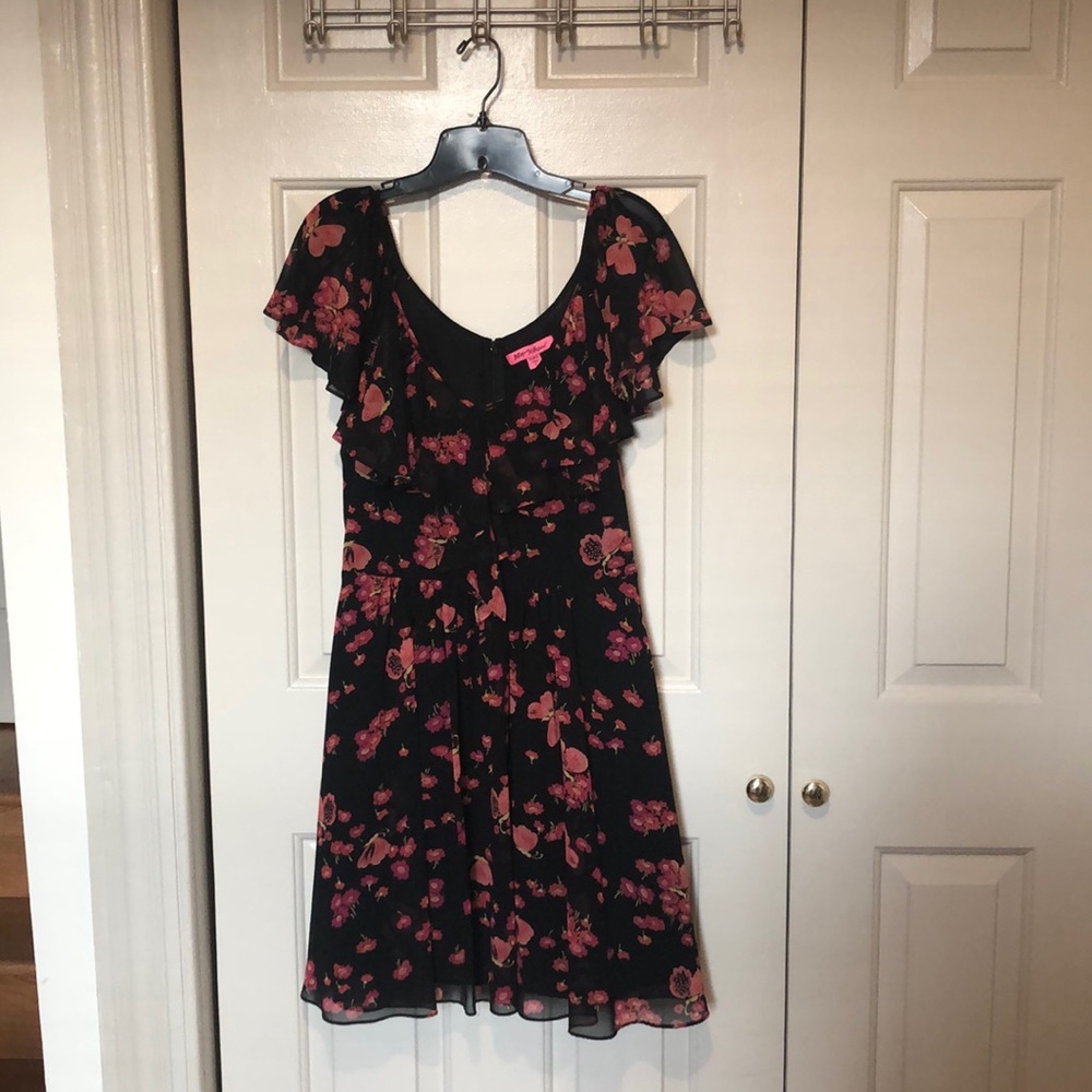 Betsey Johnson floral sundress 🌸